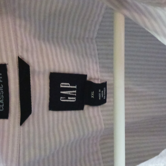 GAP button down - Picture 2 of 3